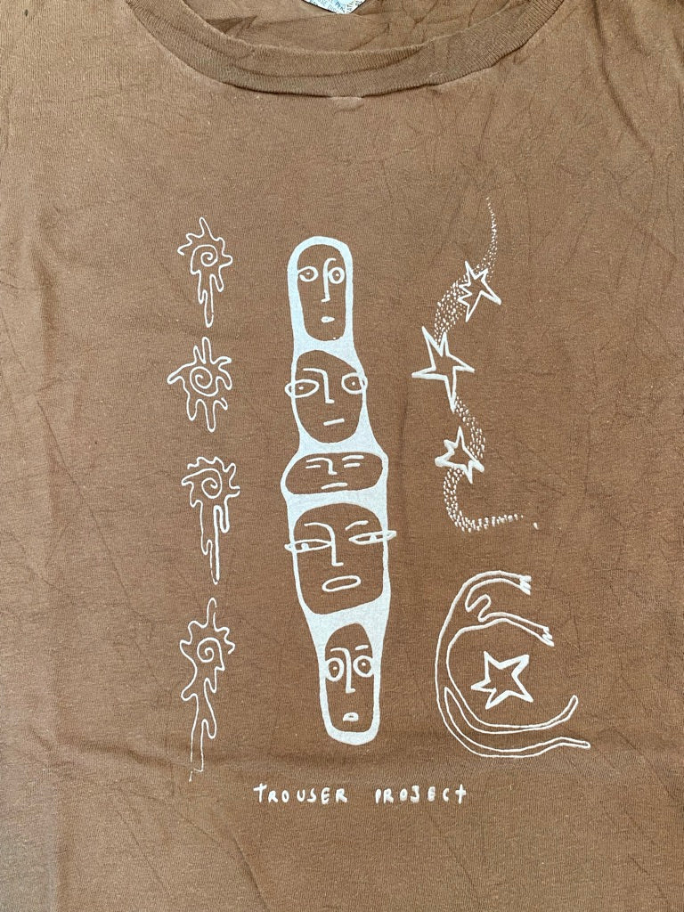 Brown Upcycled Pre-Loved T-Shirt – Cute Frog 1of1 (L)