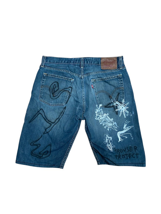 Upcycled Vintage Levi’s Jorts – Reworked & Airbrushed (W33")