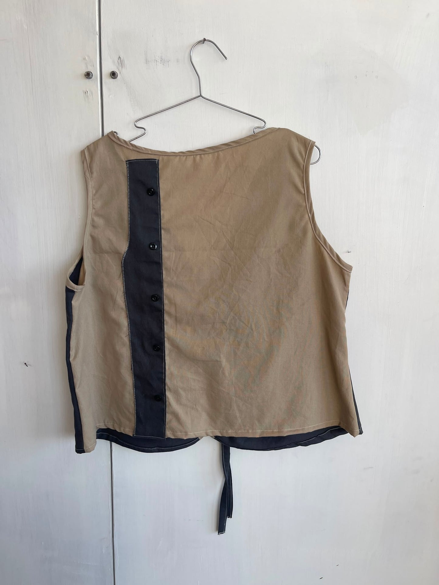 Tie up waistcoat reversible top (2XL)