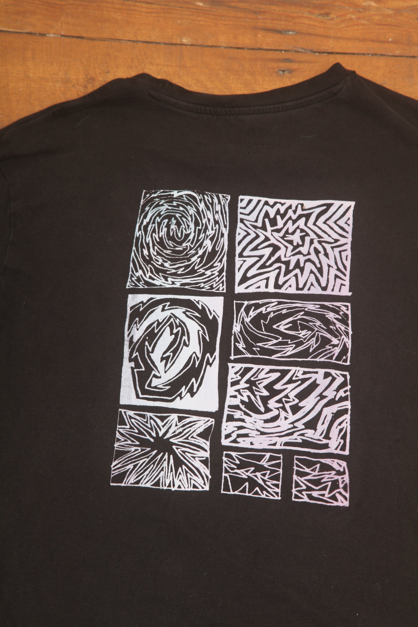 Graphic Black Short Sleeve T-Shirt (M)