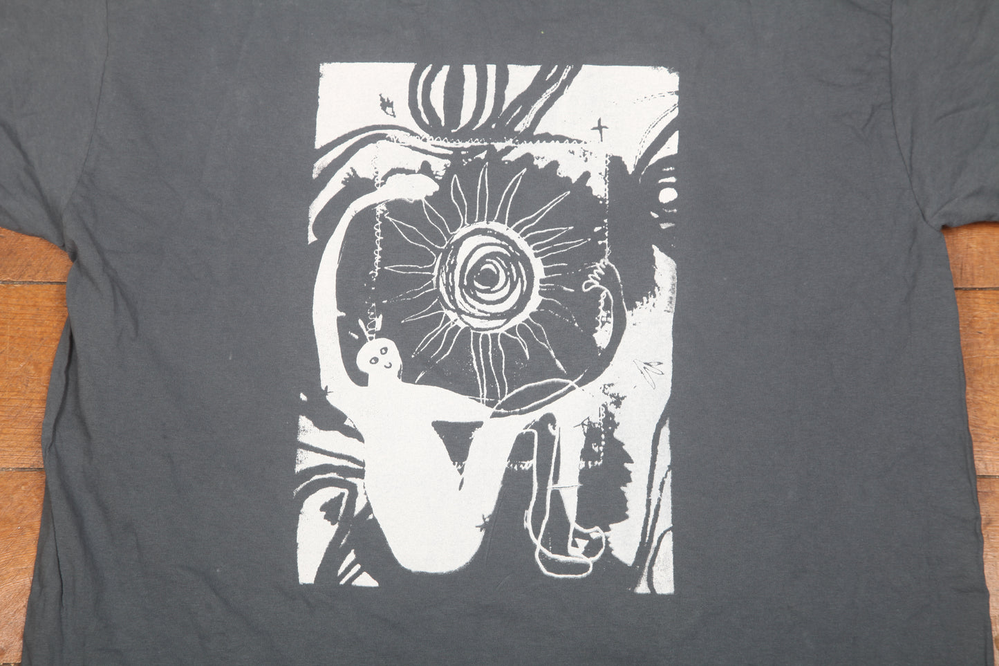 Upcycled Graphic Screenprint T-Shirt (M)