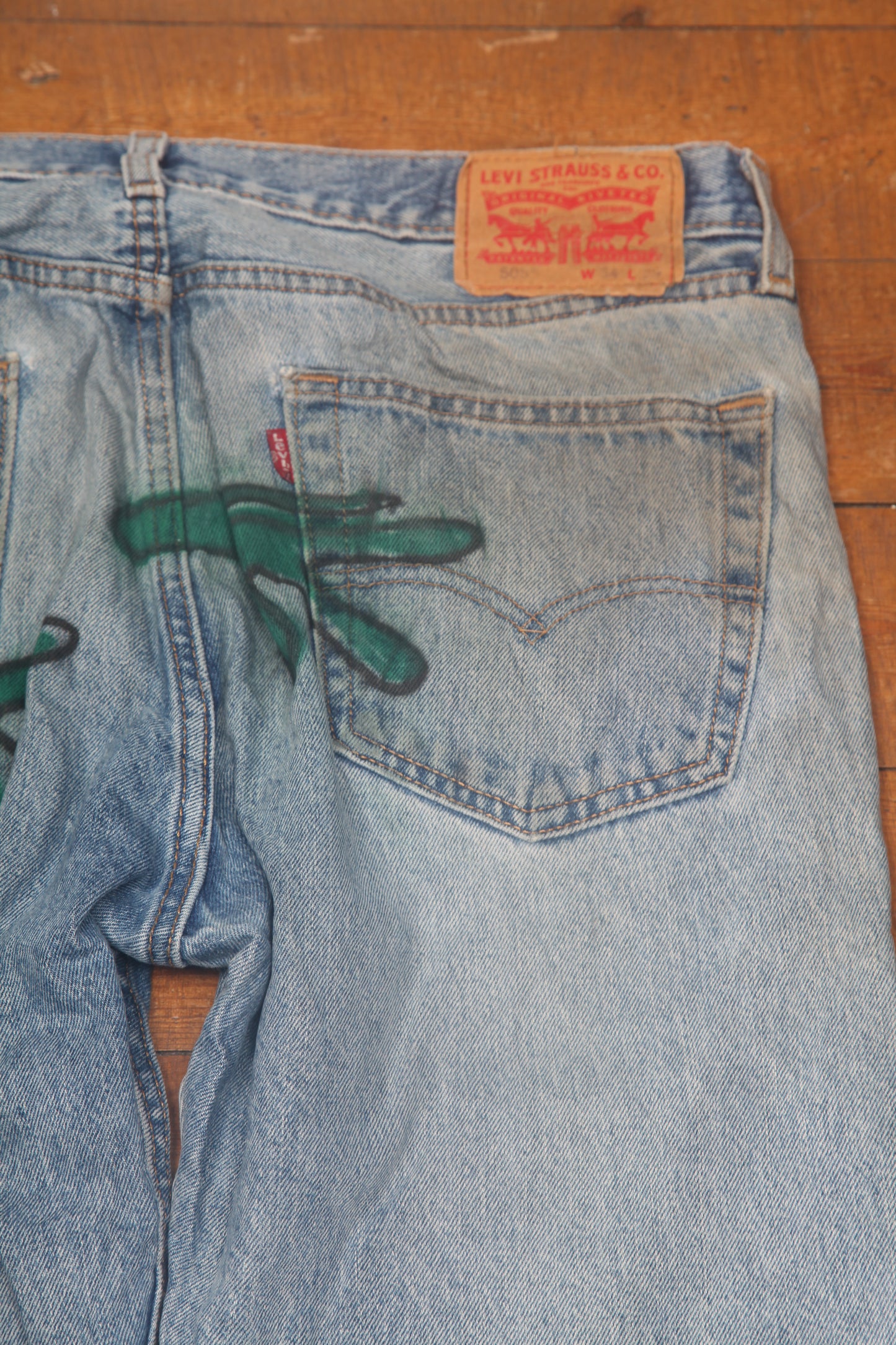 Vintage Hand Printed Levi's Jeans (W34)