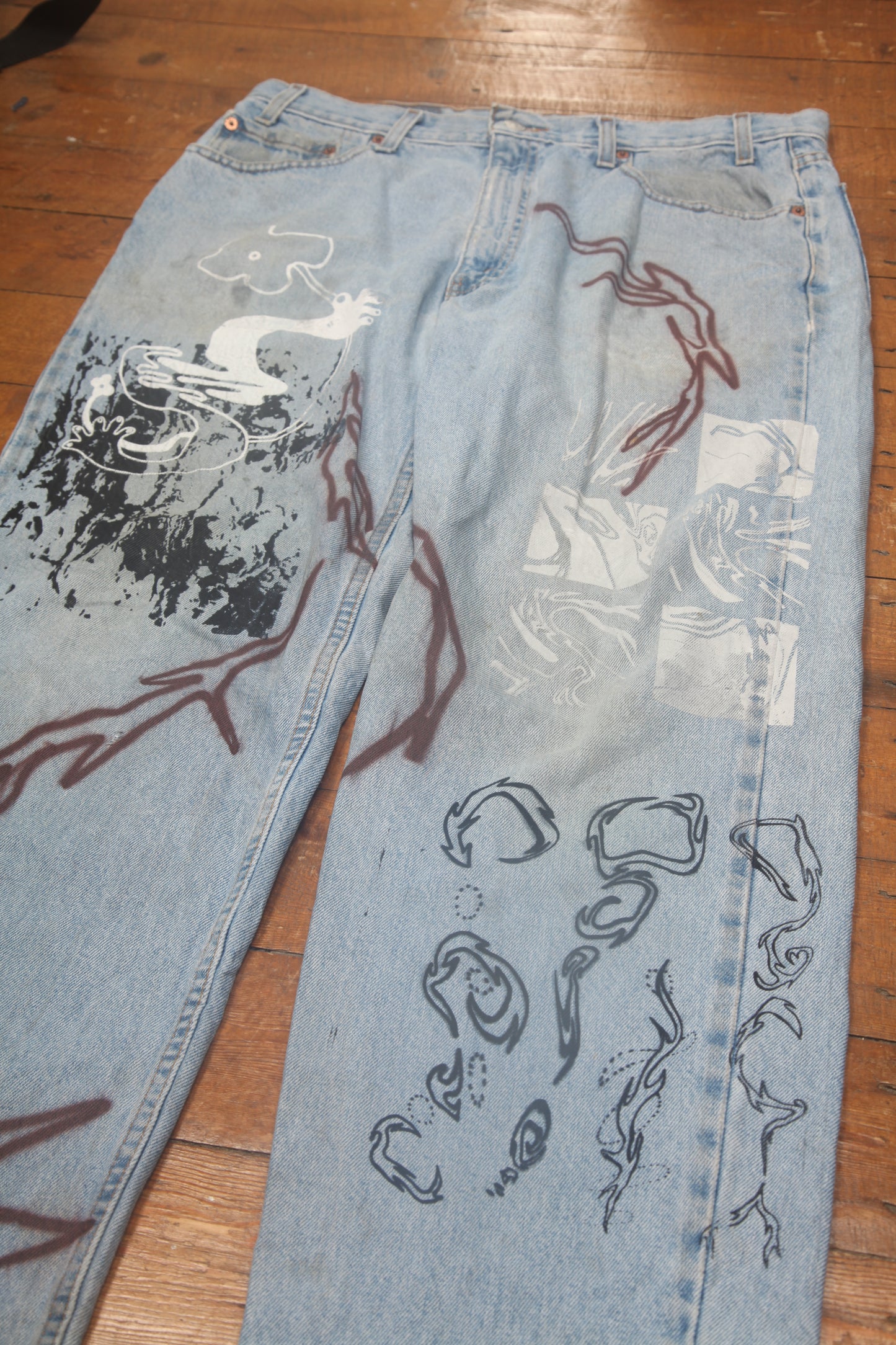 Vintage Hand Printed Levi's Jeans (W36)