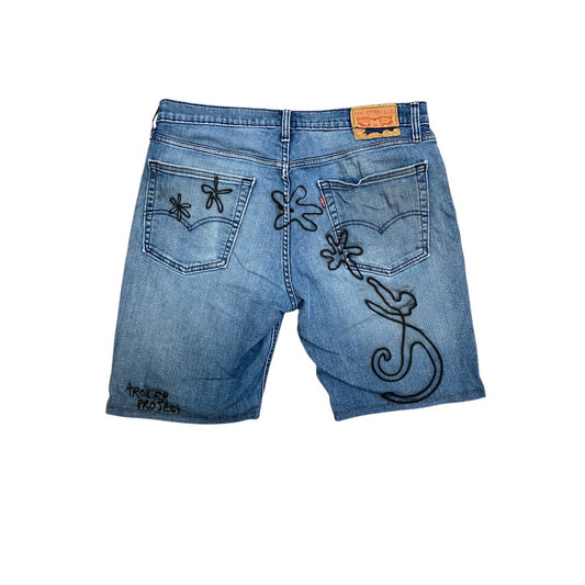 Upcycled Vintage Levi’s Denim Jorts – Reworked & Airbrushed (W36")