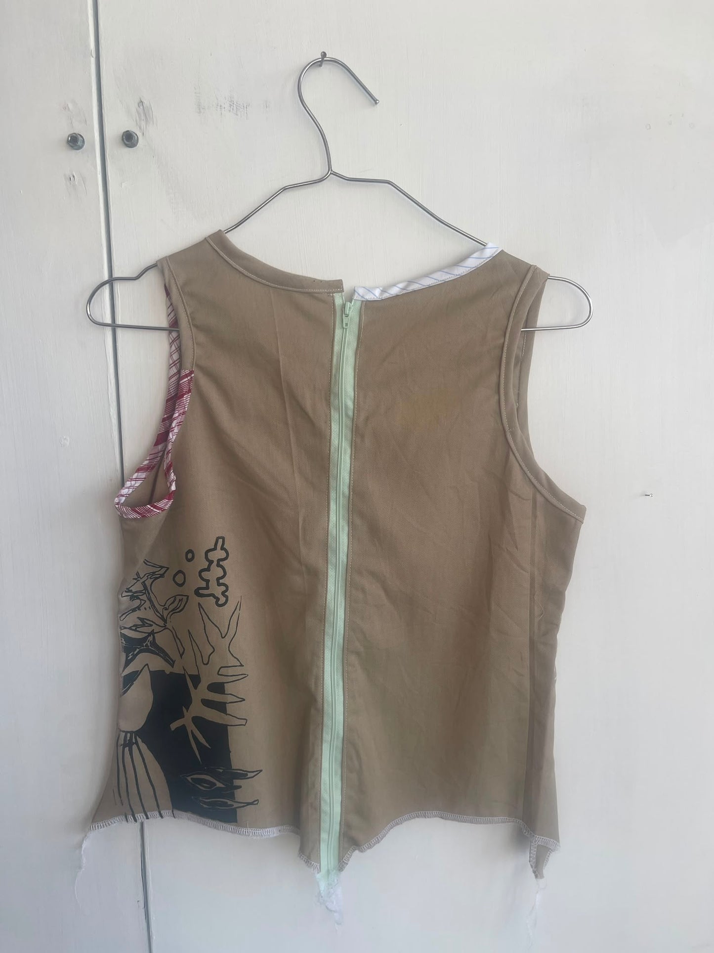 Zip Up Vest Top (UK8)