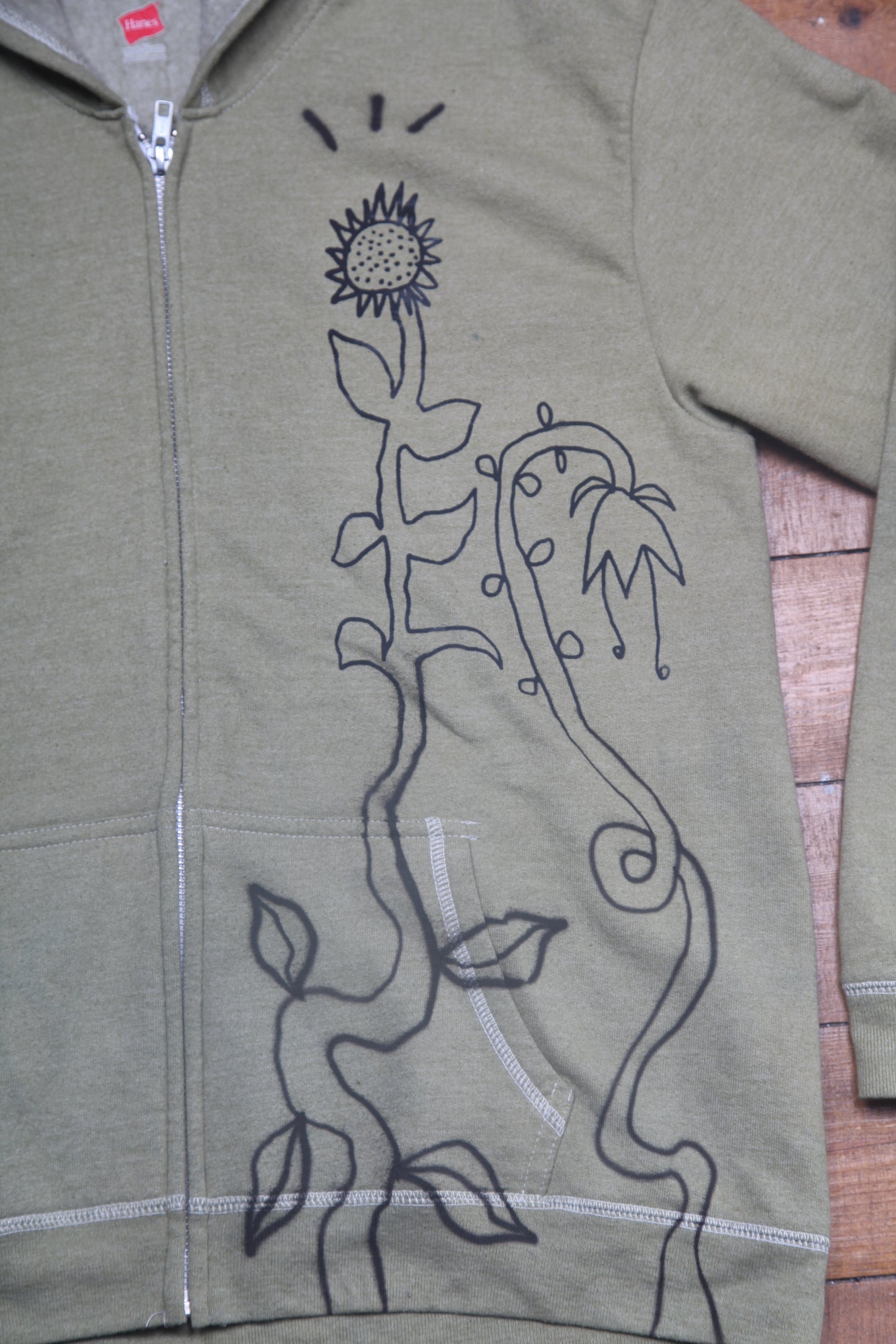 Graphic Screenprint Upcycled Sustainable Zip Up Hoodie (M)