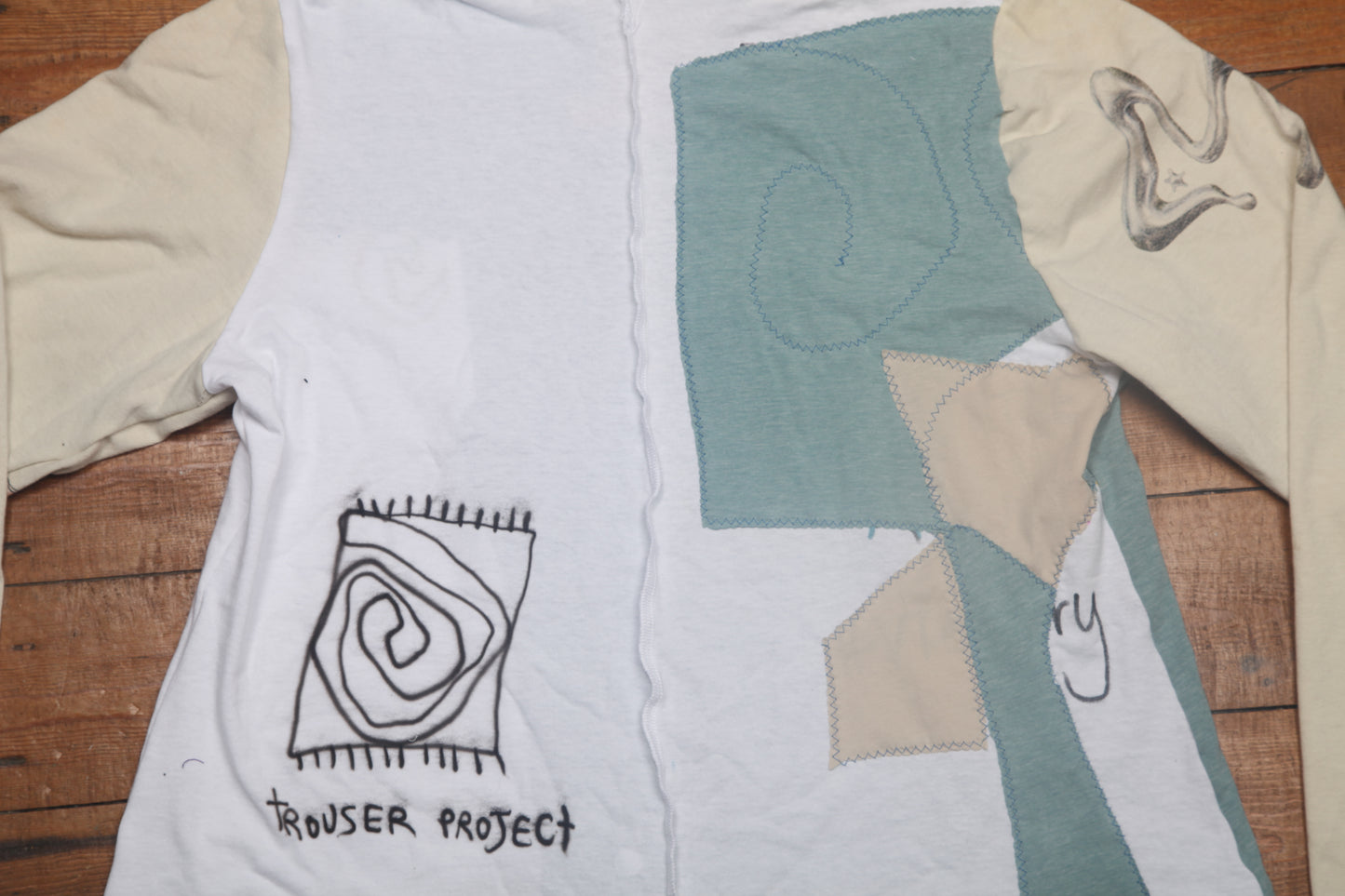 Long Sleeve Hooded Airbrush Top (UK14)