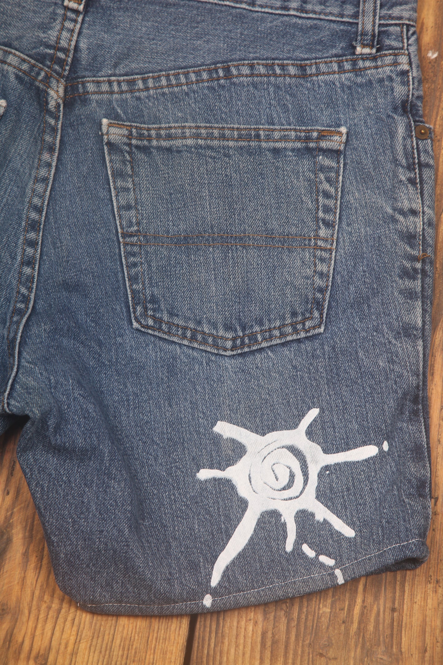 Upcycled Vintage Shorts (W32)