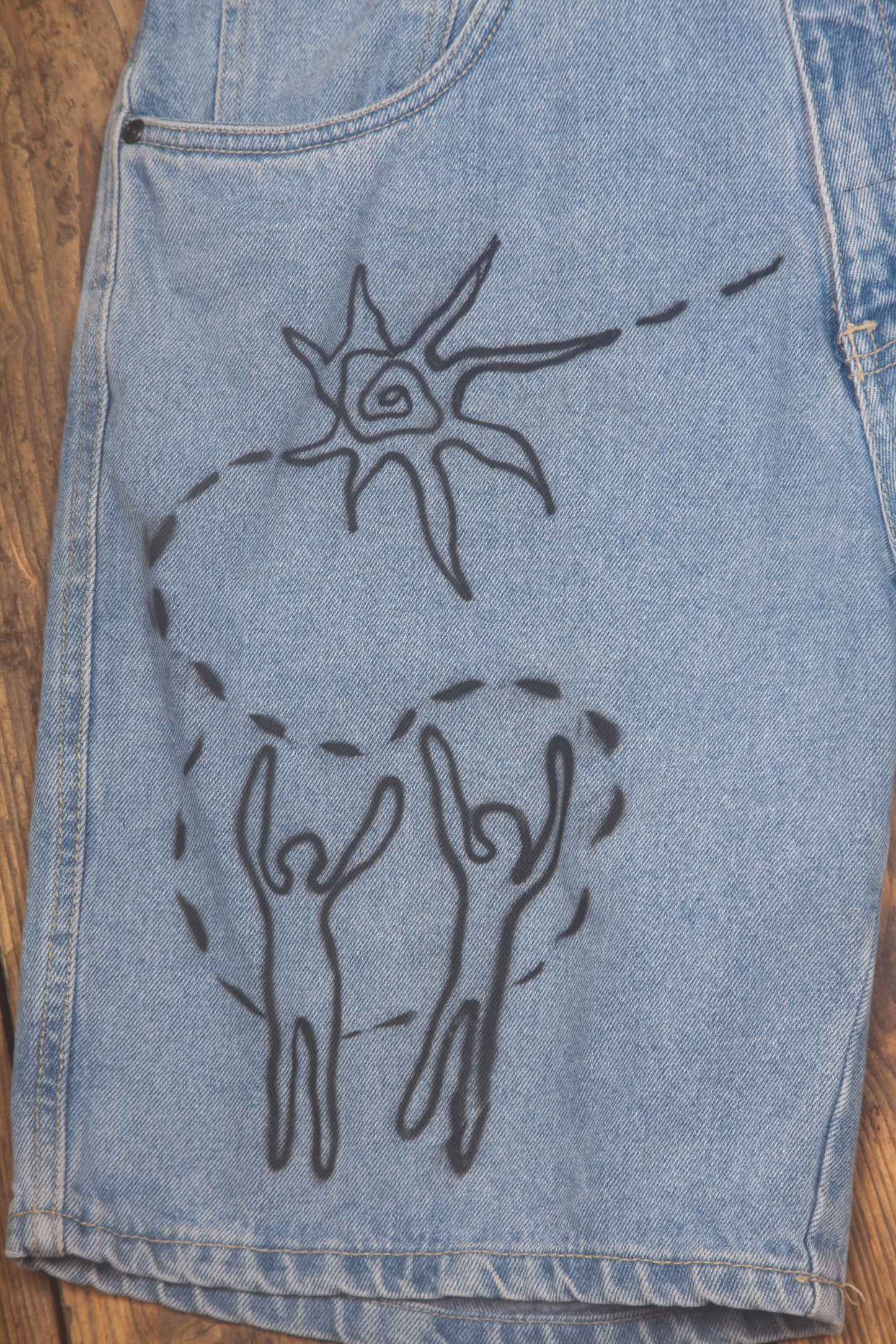 Upcycled Vintage Shorts (W32)