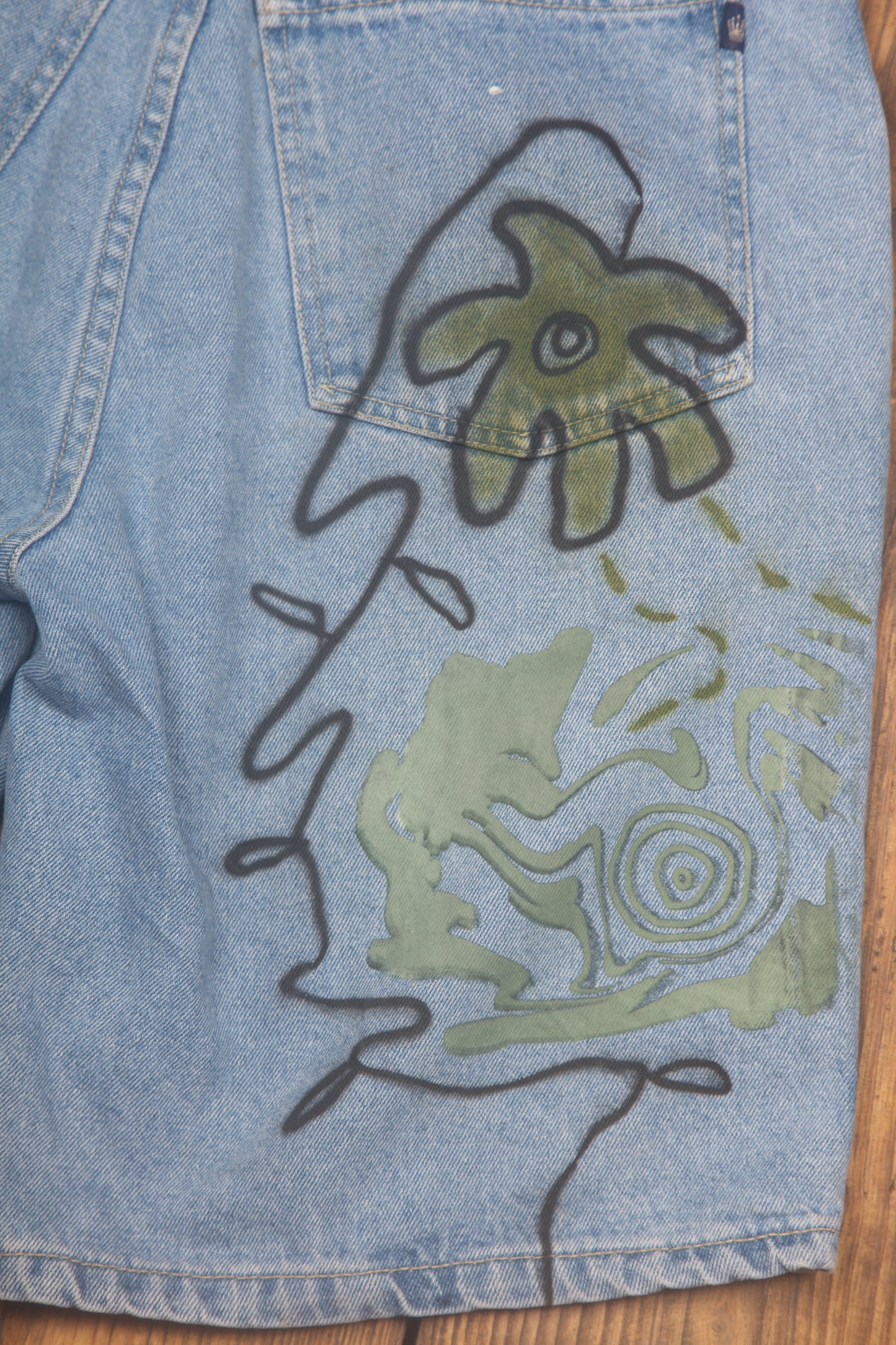 Upcycled Vintage Shorts (W32)