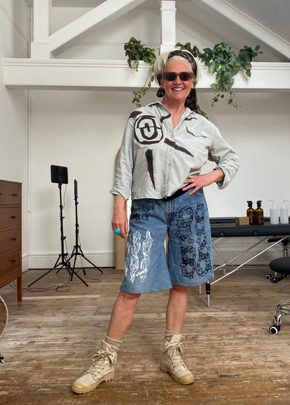 Reworked Vintage Corduroy Shirt – Boxy Fit, Appliqué Details